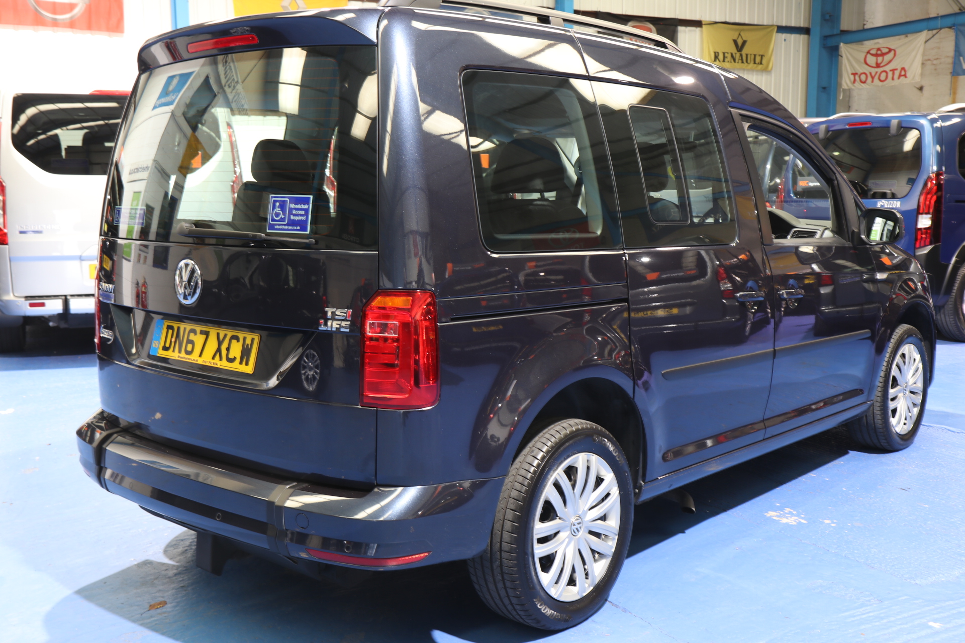 VW Caddy Upfront Dn67 xcw