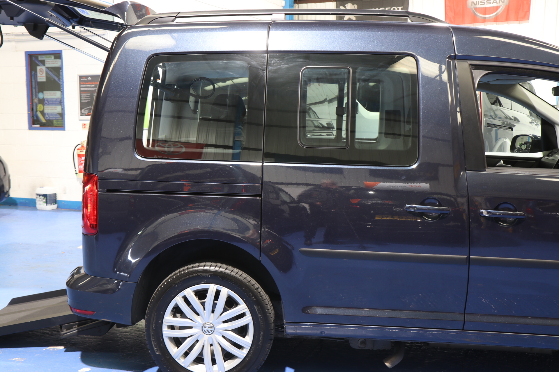 VW Caddy Upfront Dn67 xcw