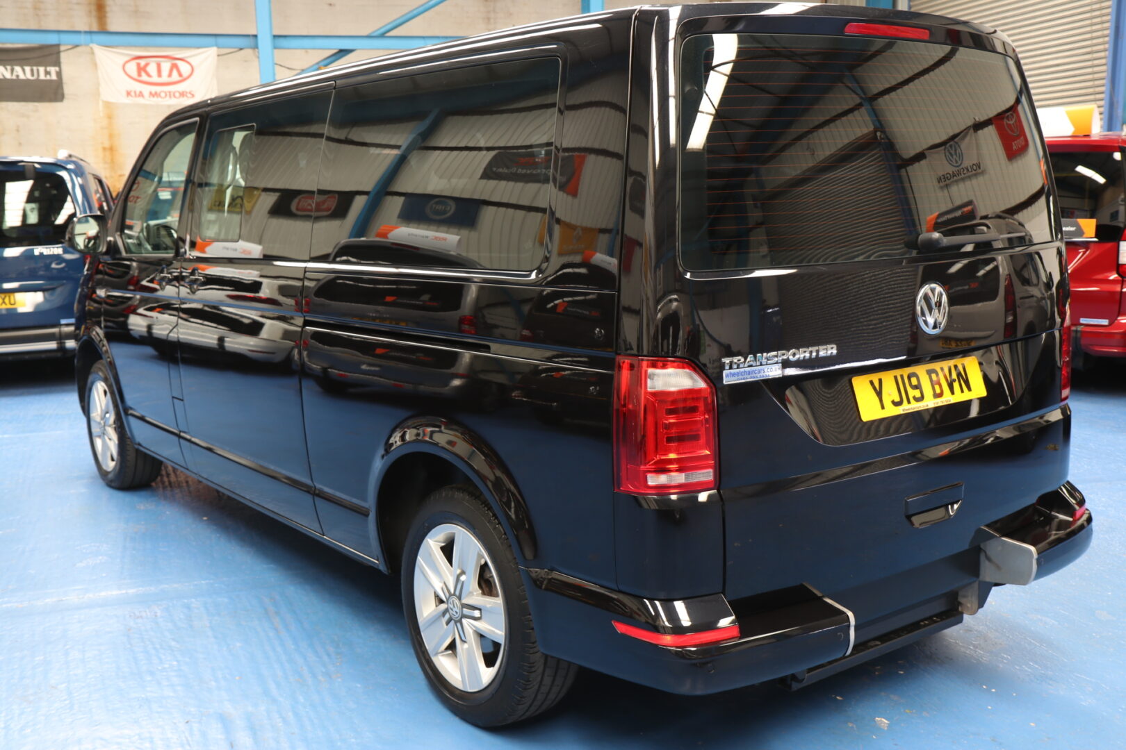 Vw Transporter Wheelchair Vehicle yj19 bvn