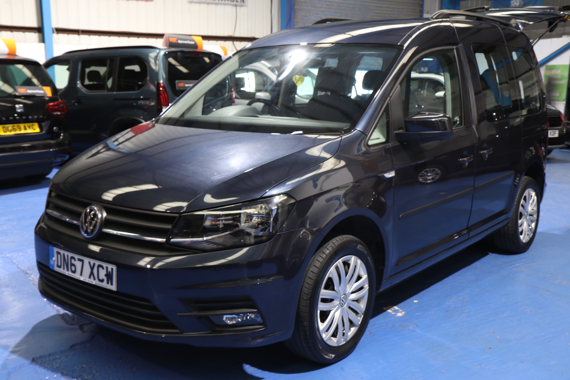 VW Caddy Upfront Dn67 xcw