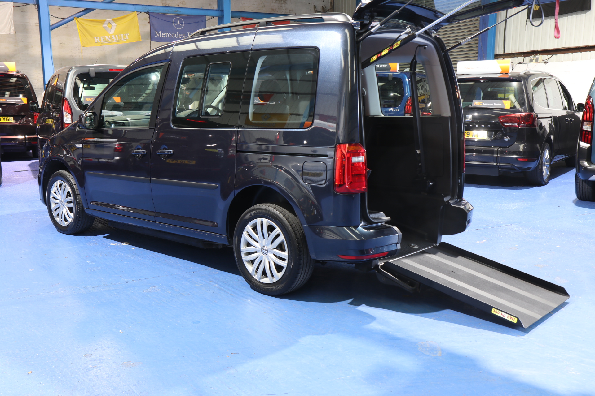 VW Caddy Upfront Dn67 xcw