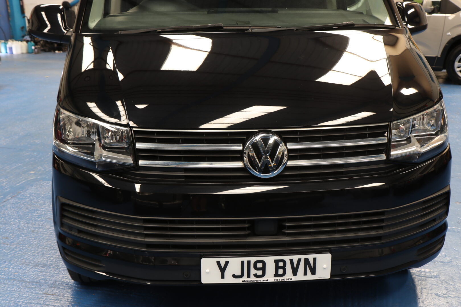 Vw Transporter Wheelchair Vehicle yj19 bvn