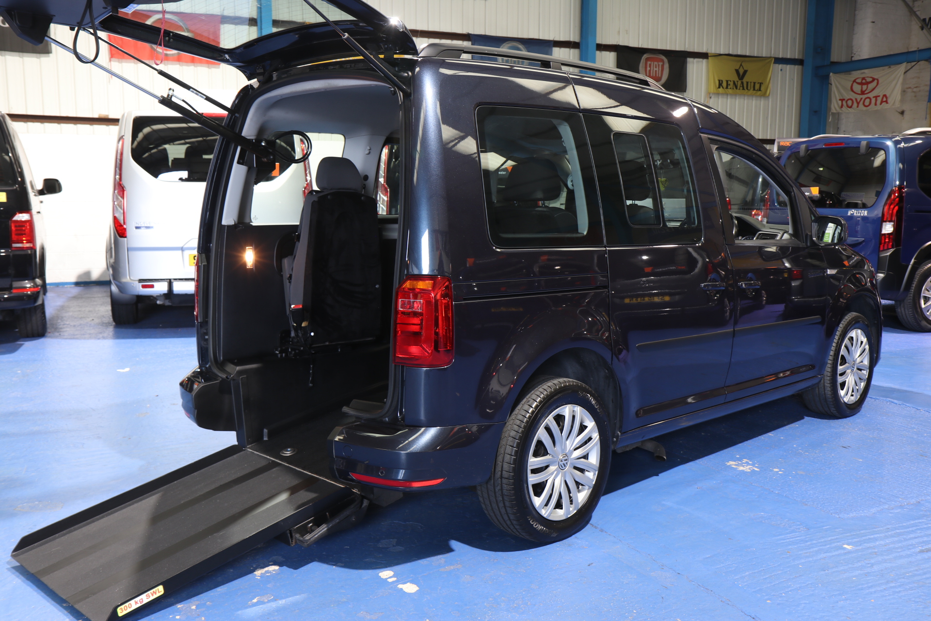 VW Caddy Upfront Dn67 xcw