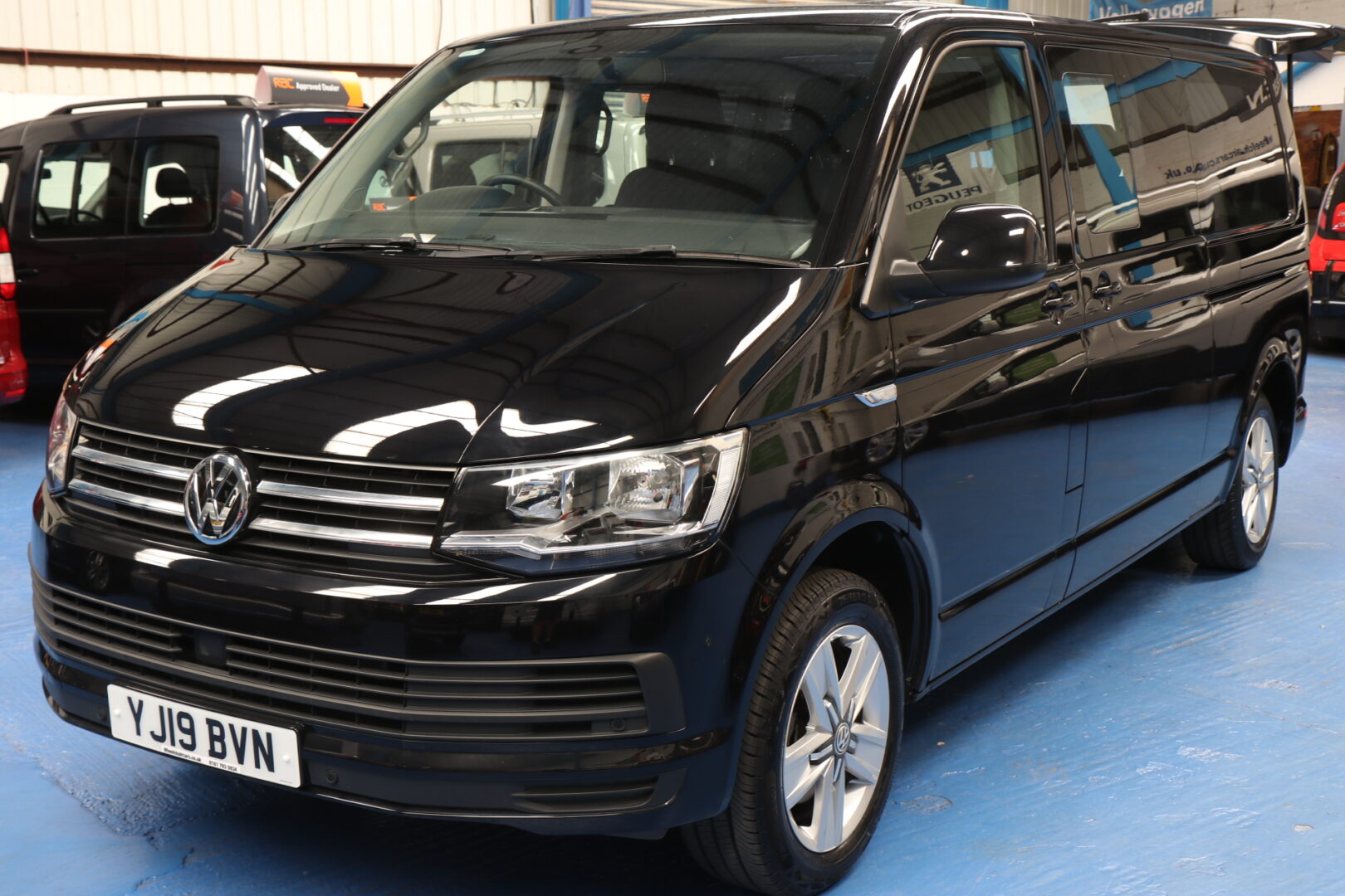 Vw Transporter Wheelchair Vehicle yj19 bvn