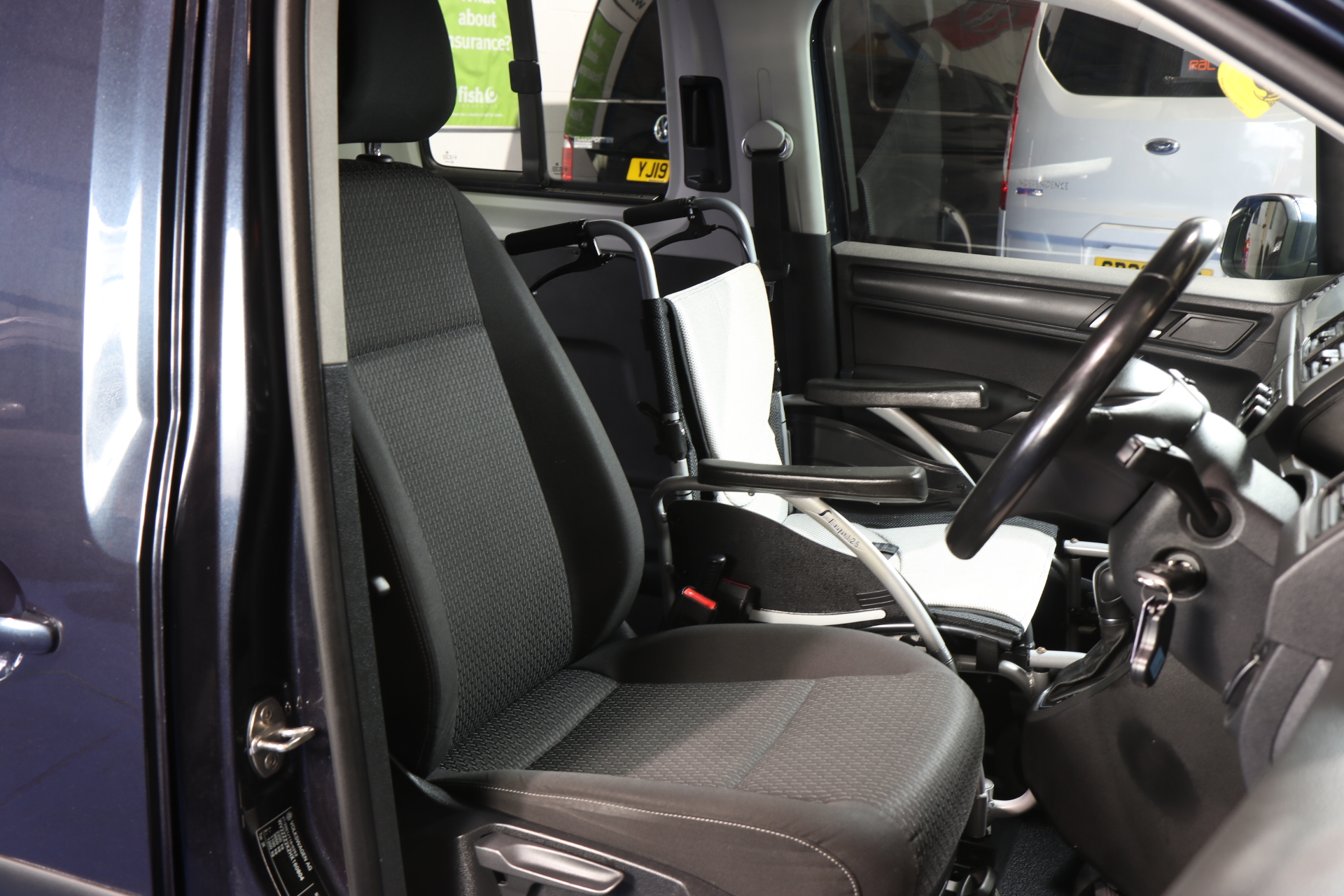 VW Caddy Upfront Dn67 xcw