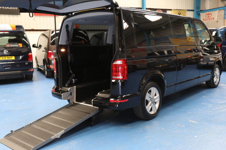 Vw Transporter Wheelchair Vehicle yj19 bvn